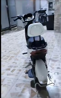 دراجه شحن وياها ٣ باتريات جددد كلشي مابيها رايدها ب٣٠٠ وبيها مجال عنوا...