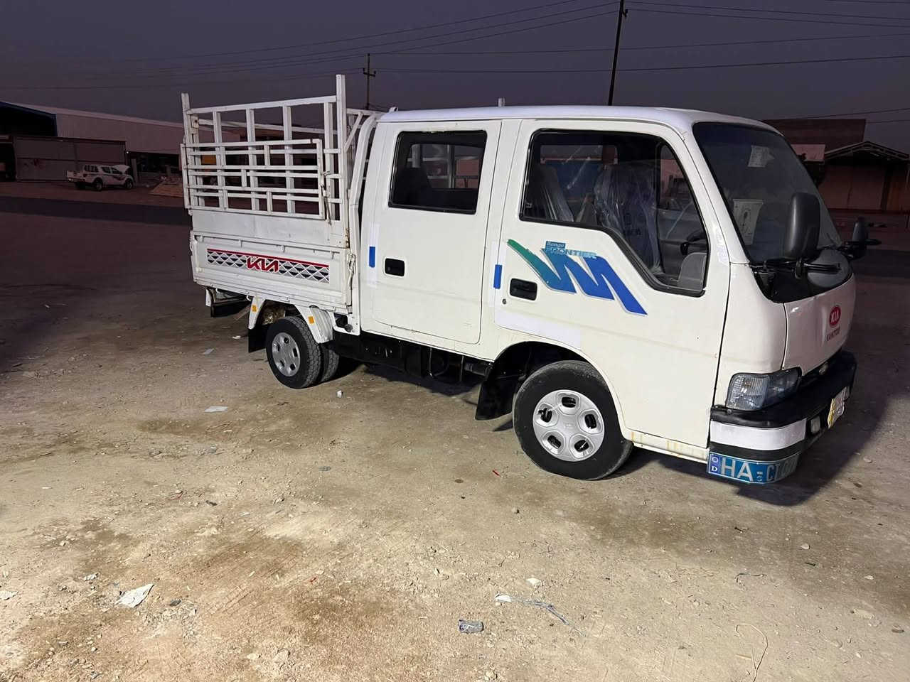 سلام عليكم فونتير موديل 98رقم بغداد مشروع وطني شرط تحويل مكان وسط سيارة جديدة سعر 52. مكلف بنشر. ***********

