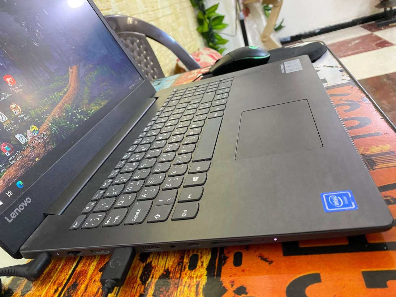 السلام عليكم
لابتوب للبيع نوعية لينوڤو Lenovo
نظيف استعمال مال بيت مابي اي شي
الهارد 500 كيكا
رام 4 كيكا
انتل سريلون 3867U
كارت الشاشة انتل 2 / 610 hd كيكا
بغداد ***********
