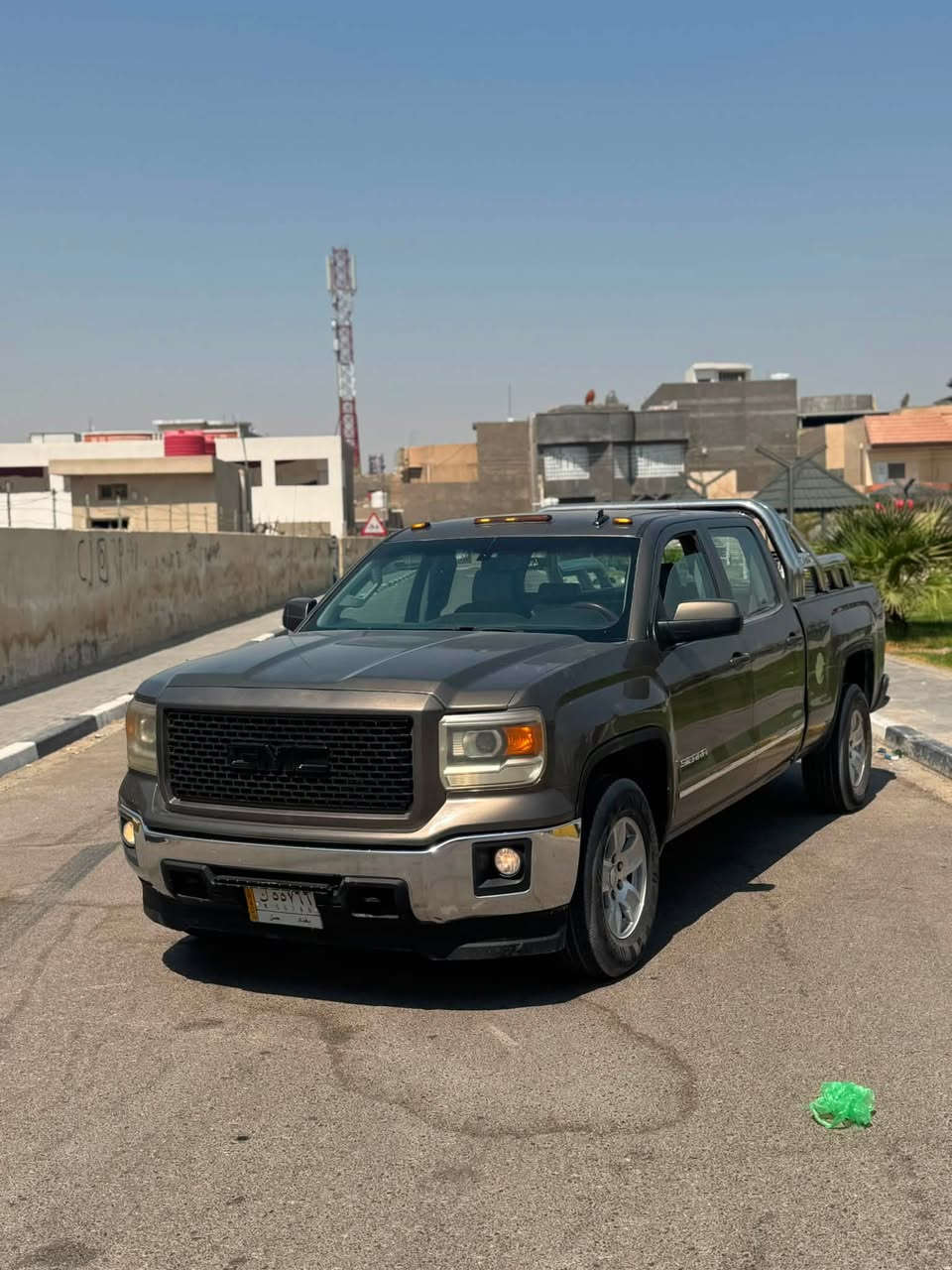 سلام عليكم البيع سيرا مديل 2014رقم بغداد تحويل مباشر جهازة رقم بغداد محرك4600 باب طويل بدي وسط سيارة بيها مكانت صبغ بدون حادث فول موصفات ماشية84ميل 
السعر 138ماكو هيجي سعر مستعجل على بيعة مكاني بلبصرة 
رقمي ***********
