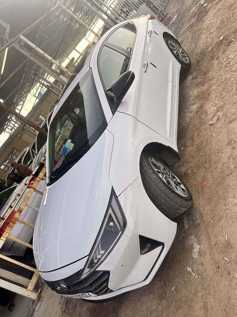 النترا 2019خليجي فول مواصفات رقم بغداد انكليزي الجديد 
الضرر السياره . بيها قطعتين مالته البلادي
فول موصفات 
مواصفات السياره حساسات امامي خلفي 
بص
كأمره خليفة 
مري شفط
يدات نيكل 
بصمه بيبان 
بصمه جنطه
شاشه 
ترحيب
مكينه وكير ع وضع الشركه 
تجي تكلب السياره تعجبك ع راسي ما تعجبك ايضاً اخليك ع راسي  
للاستفسار (***********) مكاني بغداد
145وبيه مجال

نص مكتوب في الصور:
- معرض المهندس
- لبيع وشراء كافة السيارات
- *********** ***********
