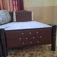 بدون دوشك • عدد ثنين • قابل تفاوض