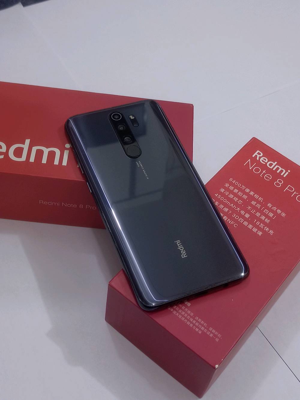 للبيع Redmi Note 8 Pro (6GB RAM / 128GB Storage)
ريدمي نوت 8 برو 

✅ رام 6GB ✅ ذاكرة 128GB ✅ معالج Helio G90T ✅ كاميرا 64MP ✅ بطارية 4500mAh ✅ يدعم الشحن السريع
المحتويات:  كارتون وكفر حمايه 
🔹 الجهاز نظيف ويعمل بكفاءة، فقط مكان الخط غير شغال 
 السعر 150 ألف وبي مجال