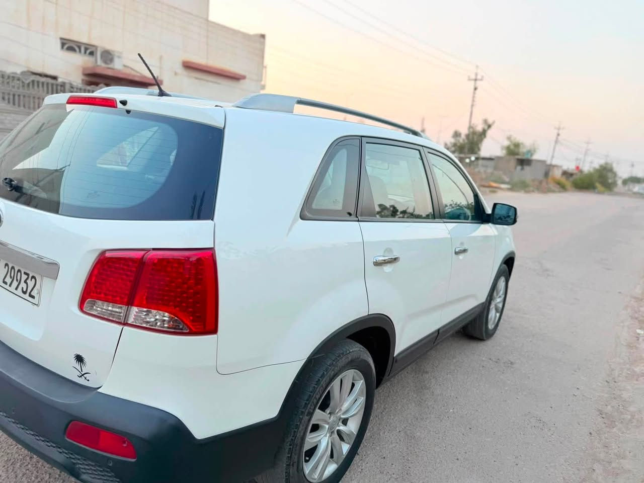 السلام عليكم
سورنتو ٢٠١٣ خليجي رقم اربيل دولي بأسمي 

٤ سلندر دوش سيارة خير من الله جاهزة من كلشي محرك كير حداديه خير من الله بيه صبغ جاملغ امامي ونص جاملغ خلفي بدون اي داخل  ٧ راكب  ٣ قطع تبريد تحكم ستيرن وحساس خلفي إشارة بالمري السياره جديده بمعنى الكلمة السعر ١٢٨ وبيه مجال بسيط  

بابل قرب سيطرة الاثار 

***********
