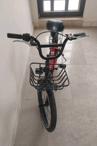 بايسكل • حلو • تايرات خربانة