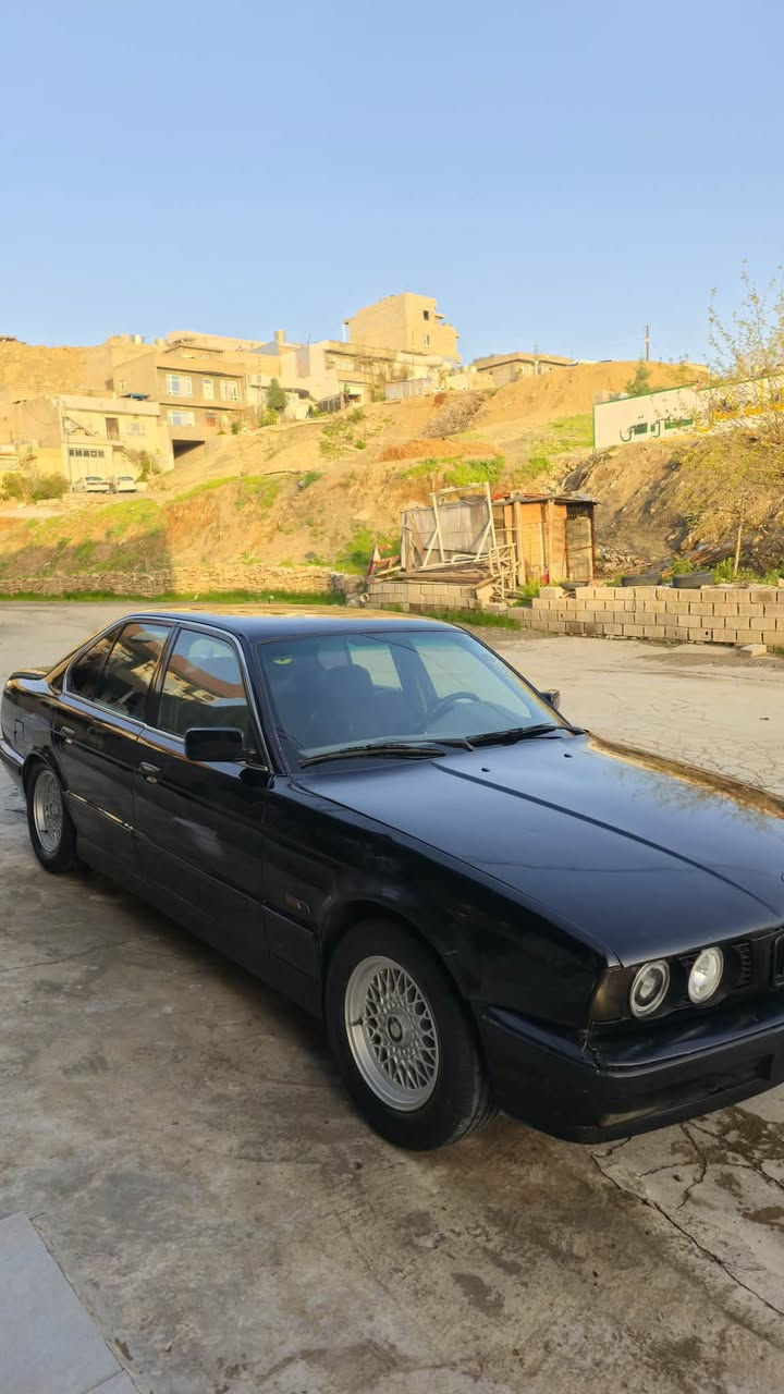 Bmw520عادی

بۆ فرۆشتن  
گێڕو مەکینەی بەشەرت 
مۆدێل:1991
سەیارەکە  هەیکلەی زۆر جوان و پاک ماوەتەوە
ئاڕم پلاستیک هەولێر  بەشەرتی هەموو شتێک
تەبرید سارد و گەرم مەزبووتە  🥶
دوو جام کارەبا 
شوێنی:سلێمانی 
سعر:٣٤گەڵا و معامەلە  
ژمارە موبایل و واتس ئەپ:***********

