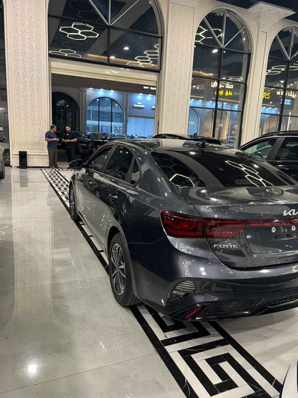 السلام عليكم 
للبيع كيا فورتي نفطى 2024 LX
محرك 20 دوش 
ماشي36 الف ميل 
سيارة بيها بس باب سبغ بدون دواخل  
سياره كل ارباكات شركة 
سياره بدون و كلير أمريكي شرط
سياره بدون شخوط و بقصات شرط 
سياره بدون رقم ترقيم شمالي فقط 
تكلفة رقم 11.5 ورقه ونص 
ملاحظة صوار حادث موجوده في المنشور 
اي استفسار عن سيارة خاص مفتوح 

السعر133 ومجال 
أخوكم شلال كوردى
***********واتساب 
*********** اتصال 
عنوان أربيل معارض السيارات أربيل, العراق
