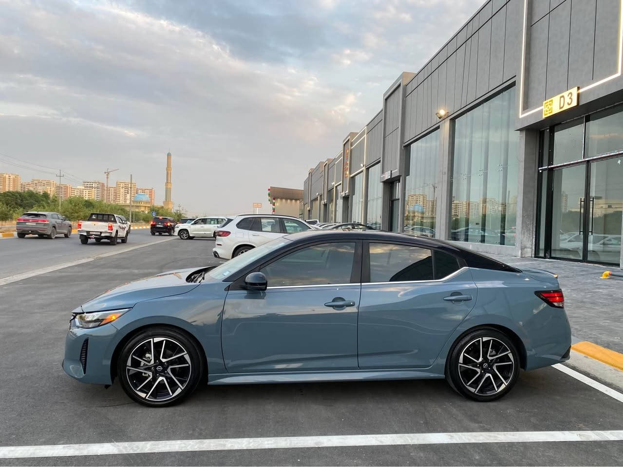 Nissan sentra 2025 SR
6 000 mil
جاملغی سبوغە لەگەل کەمێک بۆنیت داخیلی بەشەرت قنجی نیە 
Price : 14900$
Mobil :*********** أربيل, العراق
