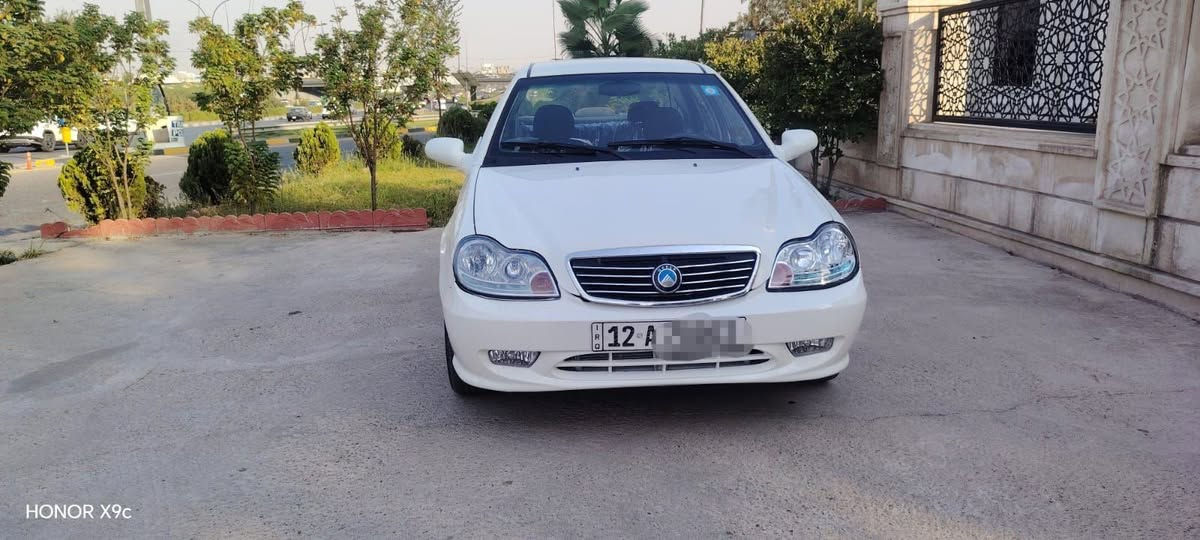 السلام عليكم ورحمة الله 
السعر  53$ ورقة 
سيارة جيلي  CK ابيض خصوصي 
رقم نينوى الجديد الدولي 
سنوية جديد لي ال 2027 
هزه جديد لي شهر ال 11
بدون صبغ 
بيها ملاحضات تقليم كارت مكانتين 
مكينة  ياباني كورلا بشرط 
كير بشرط 
تبريد تدفئه بشرط 
ظخم امامي وخلفي بشرط 
كهربائية السيارة كلها بشرط 

مكان السيارة موصل الأيسر حي المثنى داخل السوق 
سعر نهائي بالتلفون ماكو تعال وشوف وان شاءالله ما اخلي اقصور مع احد 
***********
