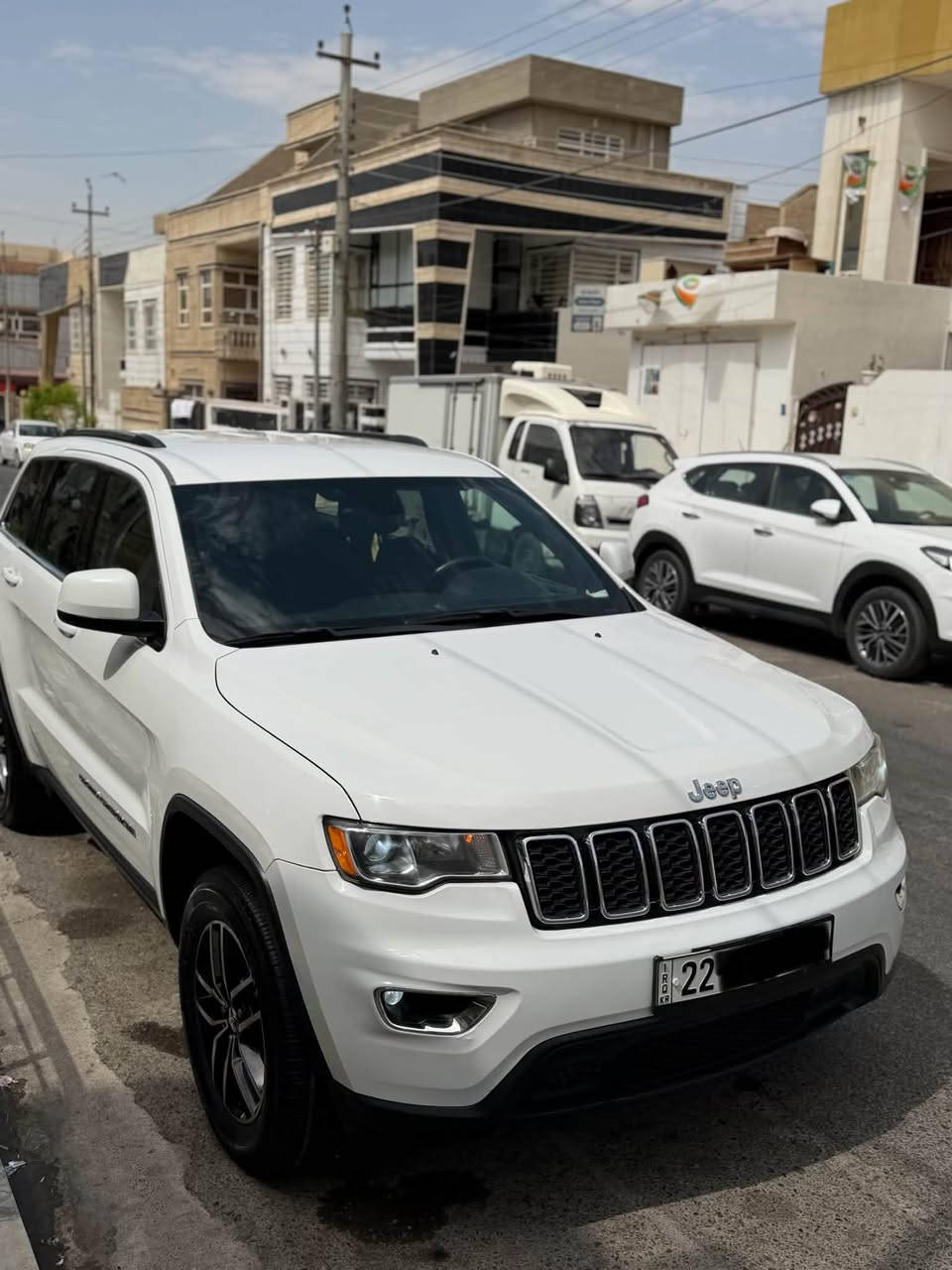 JeeP Laredo 4X4
الموديل : 2017
العداد : 120.000
المواصفات معروفة لاريدو:
بصمة
تشغيل عن بعد
دفع رباعي
رادار خلفي
كشن كهرباء
كامرة خلفية

ملاحظة : سيارة كلين تايتل داخل بشرط 
بدون صبغ حتى دعاميات بدون حالوب بدون تبديل
محرك مفتوح مبدل بساتم 14 بانزين عادي يمشي

السعر : 190$
مكان اربيل 
للاستفسار :
***********
***********
