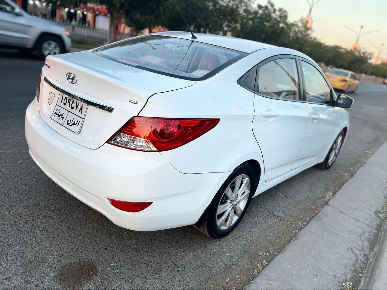 هۆندای ئەکسێنت ٢٠١٤ بئ بۆیاخ بئ دعم 
سەیارەکە وەک شەریکە ماوەتەوە تەنها ٩١ هەزار ڕۆیوە 
گێڕ و مەکینە بەشەرت یەک برخوی نەکراوەتەوە 
سەرف و بوخار و دەنگ و هەلمیشی نیە 
Abs
ناوزەرد 
ئاوینە ئیشارەت 
فۆلیوم 
تەنها سلاید نیە 
جەند تێبینیە وردی هەیە هیج تری نیە 
لە چەمچەماڵ 
تحویل بەشرت 
بەناو خۆمەوەیە 
لە چەمچەمال
***********

***********
Vip car for drive شمشمل, السليمانية
