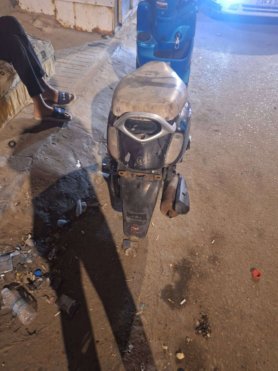 دراجه بوليس مكينه ناعمه وحلوه مفتوحه مره وحده فقط دراجه سلفه وهندر لايت شغاله  حلوه من شلعه ومعدل دراجه حلوه نقصهه بس كابريته تعبانه تشتغل ومابيهه شي بس كابريته تعبانه دراجه الرقم ***********
السعر 450 وبيه مجال 
العنوان بصره حيانيه
