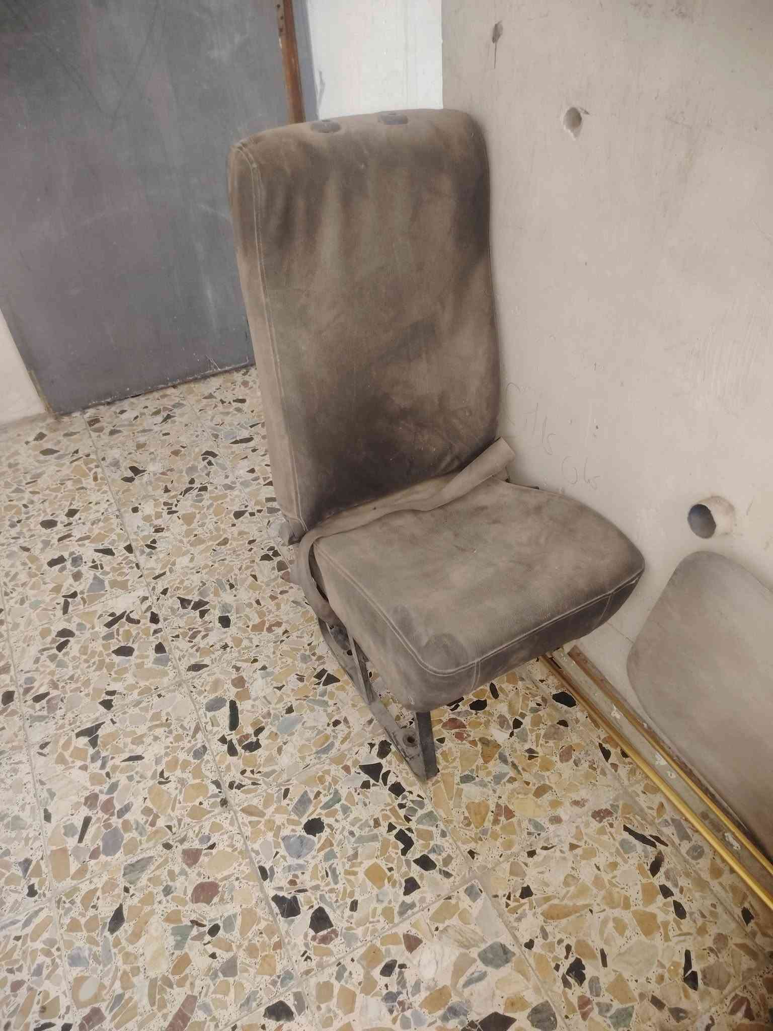كشن بصف السايق
وكشن نيسان ضهرة قلاب
وكشن ممر للبيع
مكاني بغداد
***********
