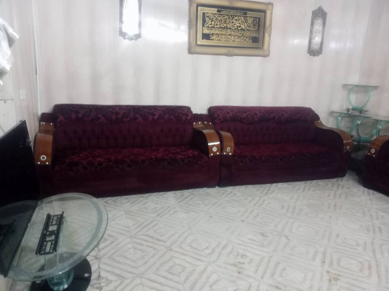 تخم تركي للبيع ١٠ مقاعد بي ضرر بسيط  سعر ١٥٠الف  مكان بغداد الشعب ***********

