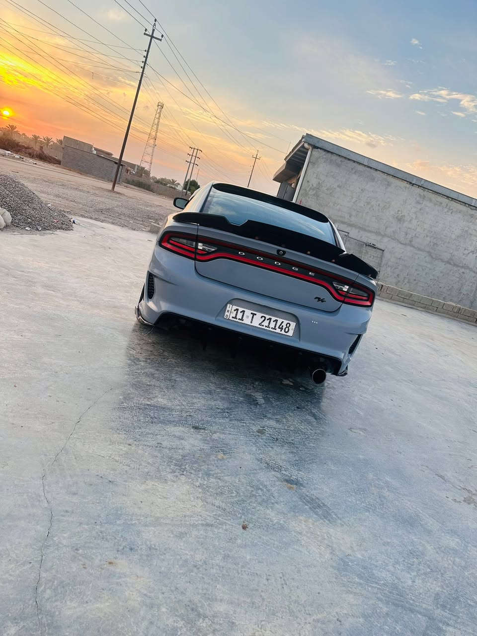 سلام عليكم 
جارجر للبيع 2016 اصل
تخم تاير 
كير ومكينه جدد 
صدر جديد تبريد ثلج ❄️ 
سياره ب اسمي 
سنويه جديده هزه جديده
تفاصيل اتصال ***********
