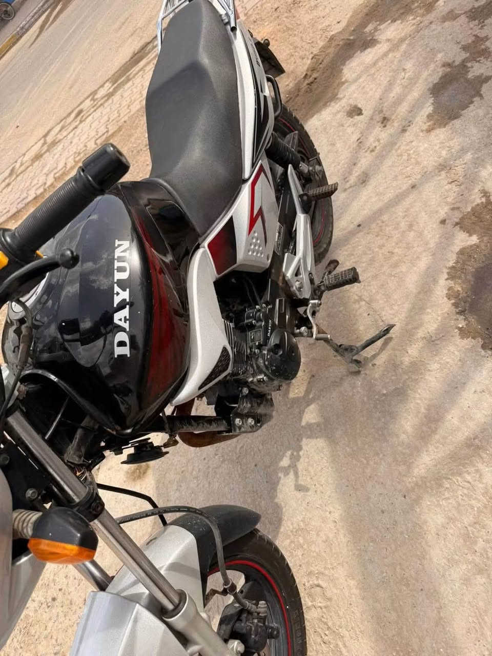 سلام عليكم (( ***********
ديوان 2019 محرك 150cc أوراق كامله 

مكينه بلادي شرط 

🤍🖤🤍

سلف هندر كله شغال 🔥

كفرات بلاديه 

اشاير لايت عالي ناصي اشاير كله شغال 💥

📍 العنوان بغداد كريعات قرب حسينية ابي تراب 

للأتصال  ***********

 @الجميع
