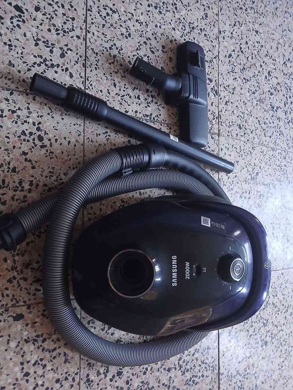 سلام عليكم عندي مكناسه كهربائيه للبيع من شركة سامسونك مستعمله قليل السعر 150 وبيه مجال قليل للتواصل ***********
