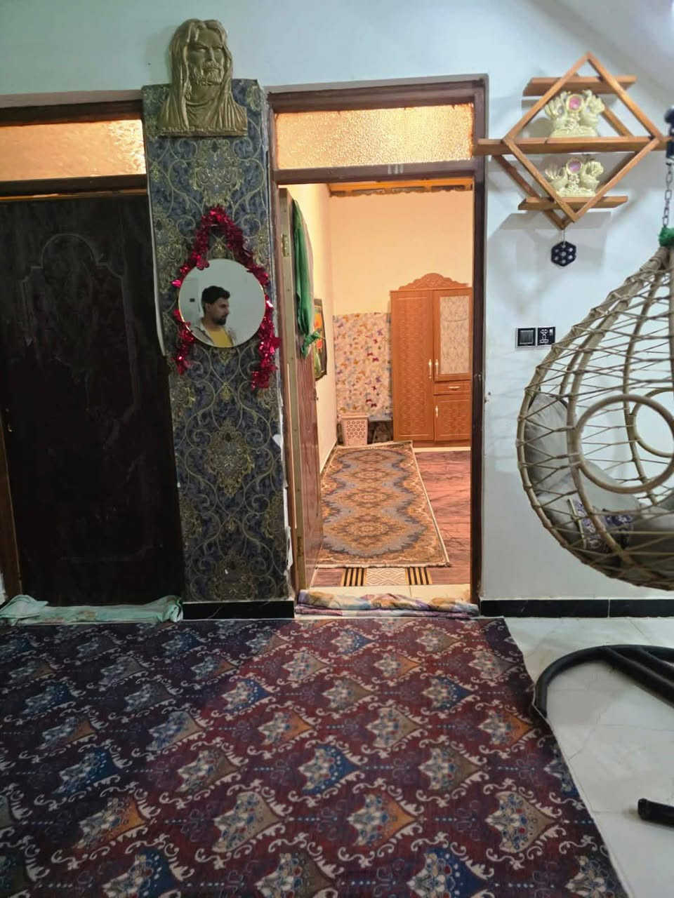 بيت زراعي للبيع (ركن) - حي الشموع
الموقع: سوق الشيوخ- حي الشموع - خلف الصناعة، بالقرب من المدرسة الصينية.

 تفاصيل العقار :  المساحة: 150 متر مربع (ركن).

 

حالة البناء:بيت نضيف (بناء طابوك، سقف كونكريت)

 - غرفتين نوم

 - صالة واسعة

 - ديوانية معزولة

 - مطبخ

 - مجموعتين صحيات (داخلية وخارجية)

السعر 75 مليون 

📞 للاستفسار ***********
