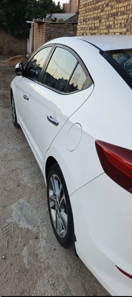 سلام عليكم النترا 2019 سوبر خليجي رقم بغداد انكليزي
فول مواصفات واحد على واحد 
فتحه سلايت+محرك 2000دوش +شاشه كبيره+يدات نيكل 
مري شفط+اشاير مري+تحكم ستيرن جهتين+كامر خلفي+
خمسة ويل كب+تخم تاير جديد+داخل صاج+
السعر :(150)وبيه مجال 
مكان سياره (كربلاء طويريج)
الاستفسار على رقم:***********..
