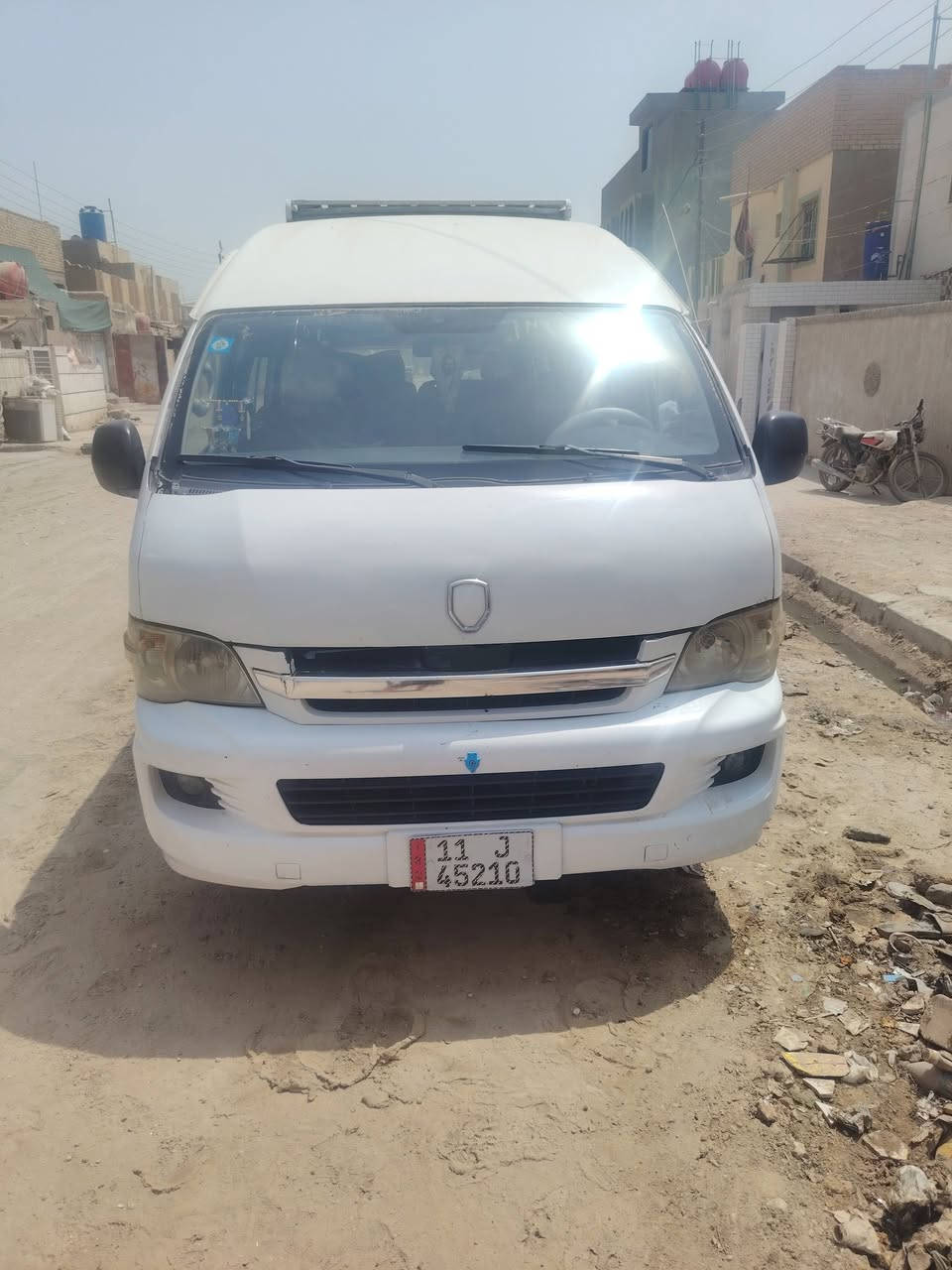 جنبي عالي مديل ١٤ السياره رقم نكليزي بغداد بيه شويه طخطخات معمره بل طويله وساياره جاهزه تخم تاير جديد دوشمه جديده وعلي سياره جاهزه السعر ١٢٥ وبيه مجال مكاني بابل ثوره ***********
