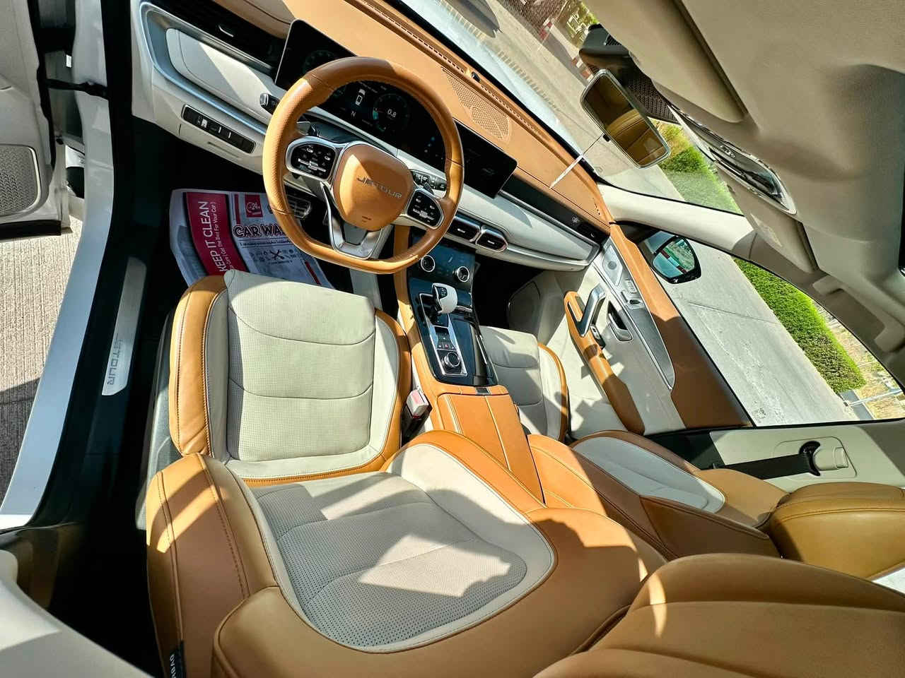 جيتور X70 PLUS 2025 
فول فول مواصفات
7 راكب 
لون ابيض داخل مشمشي 
رقم اربيل الجديد 

ماشيه 65,000 km

بانوراما 
كشنات جلد + تدفئه تبريد + خزن + كهرباء
صندوق كهربائي 
حساسات امامي خلفي 
رادار جانبي 
كاميرات ٣٦٠ درجة 
داش كام امامي بلادي 
تثبيت مسار 
محرك 16 توربو 
گير 7 نمر 
داخل ليد بالكامل 
اضائة ترحيب 
تحكمات ستيرن
ويل حجم 20

السياره بدون اي ضرر او حادث 
فقط pdr بالصندوق قليل جدا 
وموجود فحص اقل من شبر 

سعر السياره 185

مكاني اربيل 
***********
