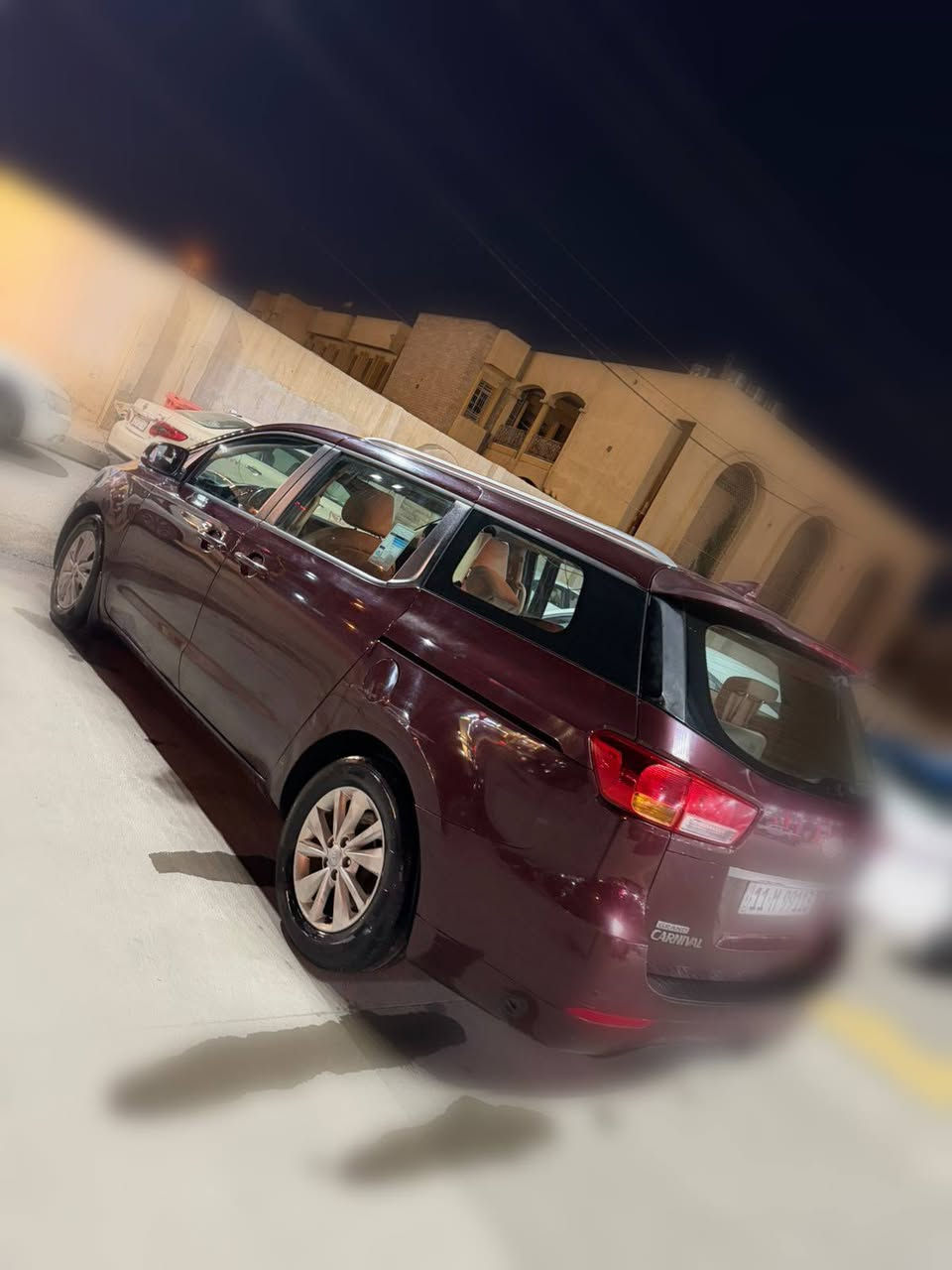 سلام عليكم 
كيا كرنفال خليجي 2018,..رقم بغداد خصوصي  
سونار موجود  وصوره يمك 
***********
منظومة تبريد 
منظومة غاز حكومي 
تحتاج حدادية 
 للبيع  ....195$
