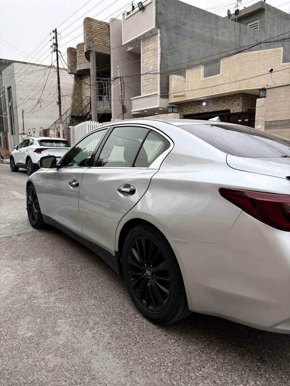 انفنتي q50 
الموديل 2019 
 
المحرك 3000 تون تيربو 

رقم بغداد بأسمي
السيارح حادثها بأمريكا جاملغ خلفي و باب خلفي و باب السايق

و بالعراق اني صبغتها صفحتين بدون صندوك و بنيد أبيع صبغ حزام اثر شخوط و الصور موجوده قبل الصبغ يعني بدون معجون
داخل السياره جديد كلش 
السعر / 125 ورقه و بيها مجال

📱- ***********
