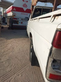 نيسان • ١٩٩٤ • مكفولة محرك وشاصي