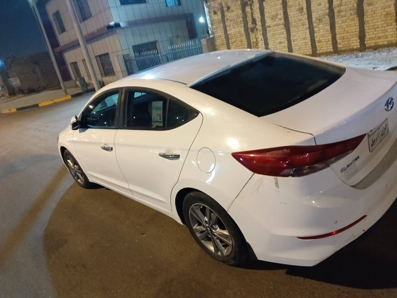 سلام عليكم النترا مديل 17 خليجيه فول ماعده البصمه بيها شخط باب السايق واضح وبارد قليل كد شبر بلجاملق الورره مكينه 1600 ااسعر 115 بيها مجال مكان سياره  بصره قبله مكلف بلنشر موجود وتساب ***********
