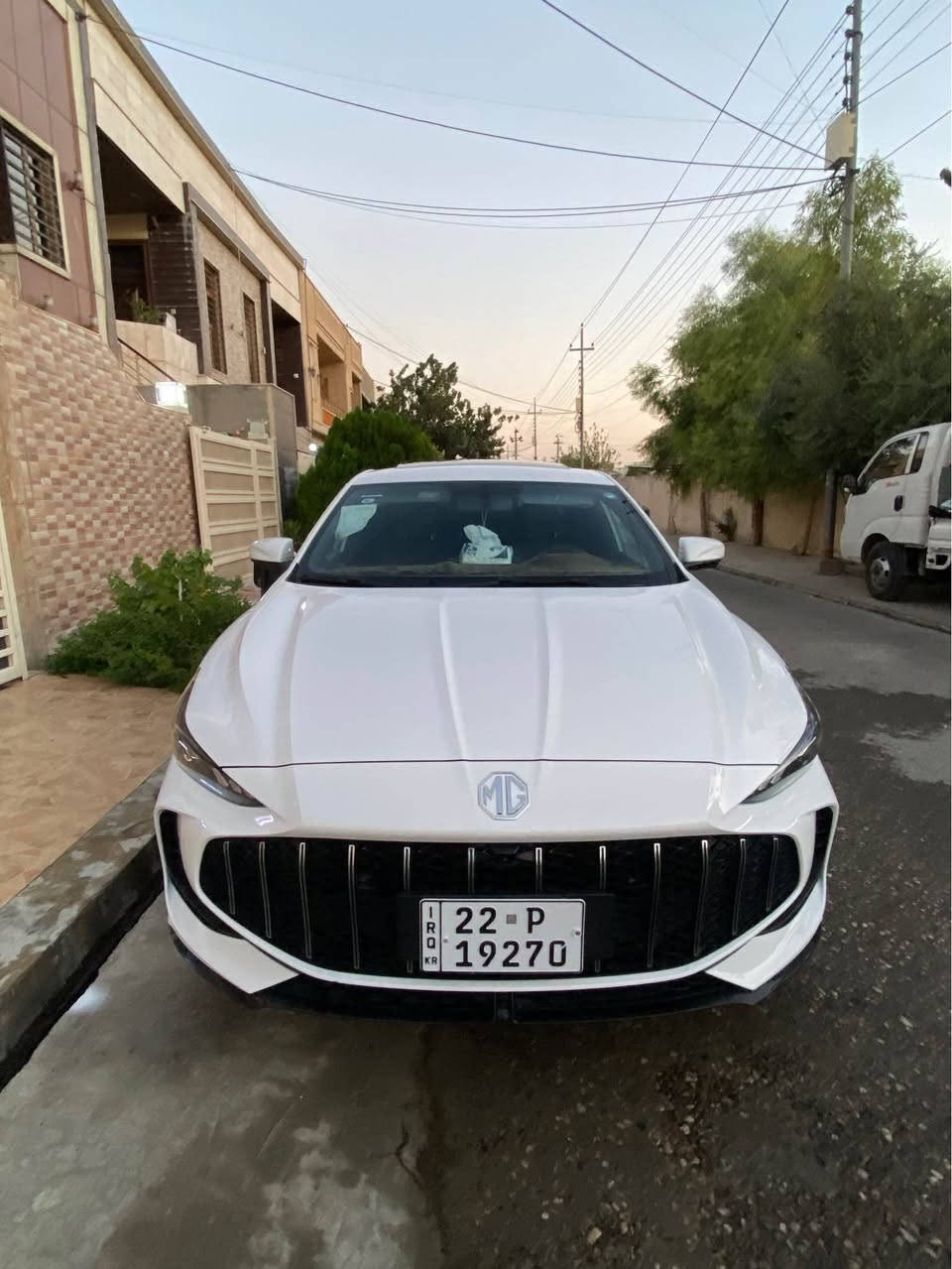 ده حامى بؤ ده حامى به شه رت ١٨ هه زار رؤييه ته نها يه ك قنجى زؤر بجوكى هه يه بئ ته حديل و بئ پيدى ئاره
سحرى ١٢٢ 
ره قه م *********** أربيل, العراق
