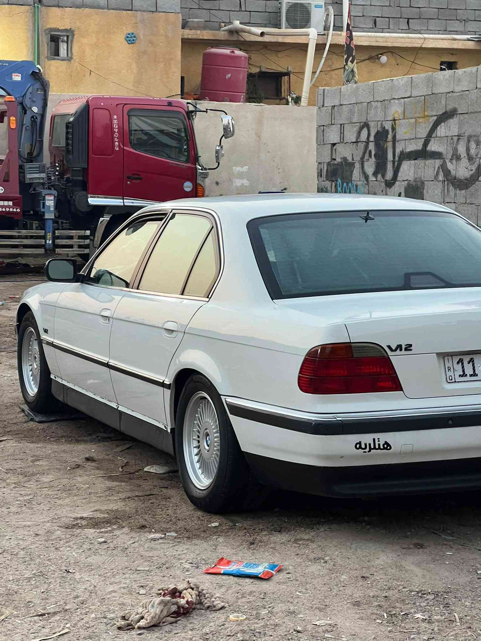 سلام عليكم BMW/750i/V12/1995كفاله عامه صبغ وضربه ونقل وتبديل
رقم بغداد بسمي سنويه ل30  حداديه جديده دبلات خلفي هايدروليك بلاد تخم تاير سلايت شغال مكينه 12سلندر سياره كلها بلاديه تبريد شغال كشنات كهرباء جلد 5بردات خلفيه كهرباء جنطه شفط منضومة زنون كامله شاشه اندرويد ويل شعاع بلاد مال 50 بجم 2000محدث السعر 130وبيها  ترهم مراوس الفينيه او اوباما للستفسار *********** ماكن بصره
