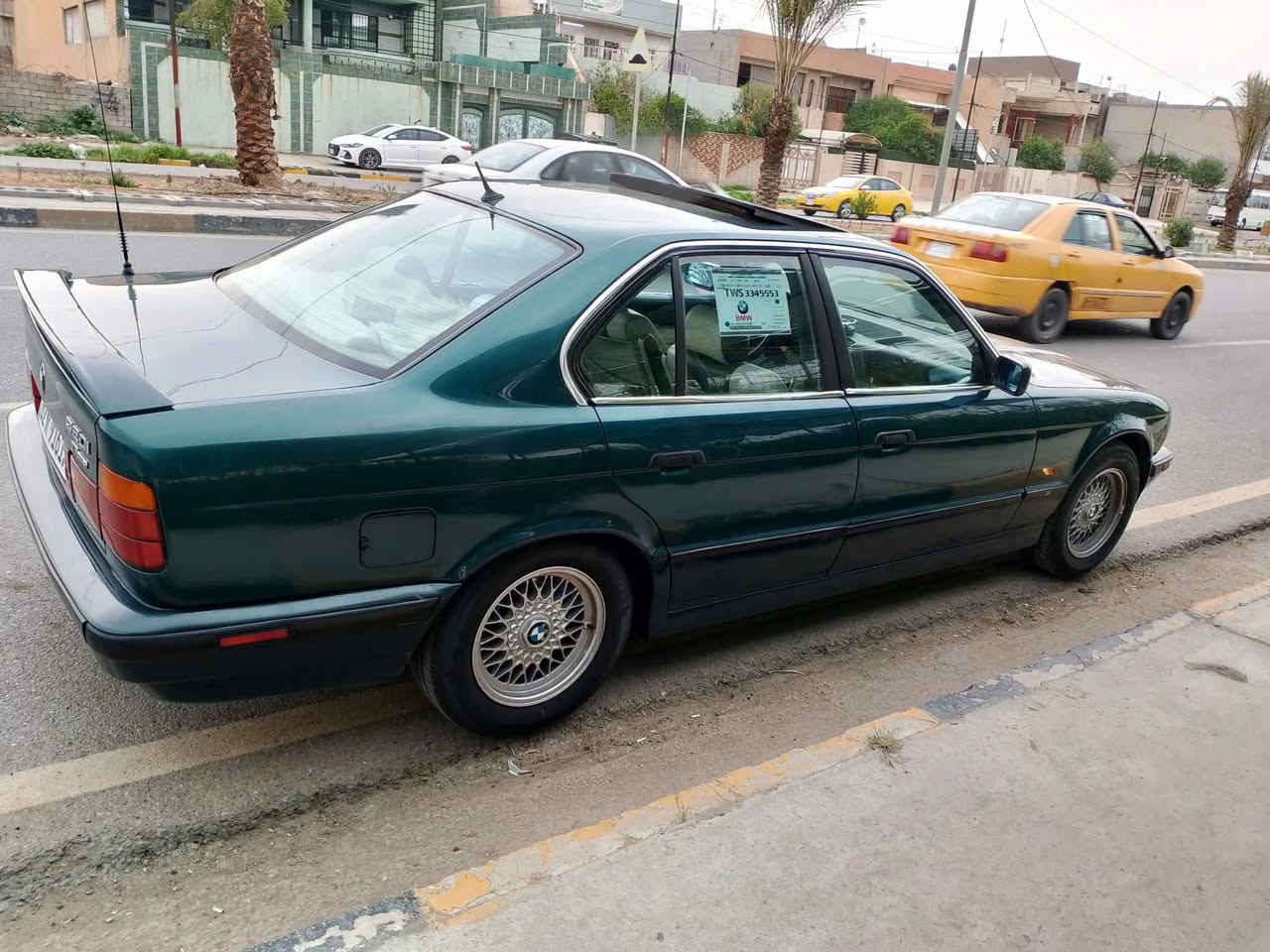 بي ام 520 موديل 92 سلايت  فول كير عادي تبريد تحتاج بس كمبريسة  مصبوغه عام قبل اربعة ايام الكشنات جلد داخل السياره وخارجها حيل نظيف  الويل اصلي شركة السيارة مال جناي السعر 55 بيها مجال  الأتصال على هذه الأرقام   ***********.  
***********
