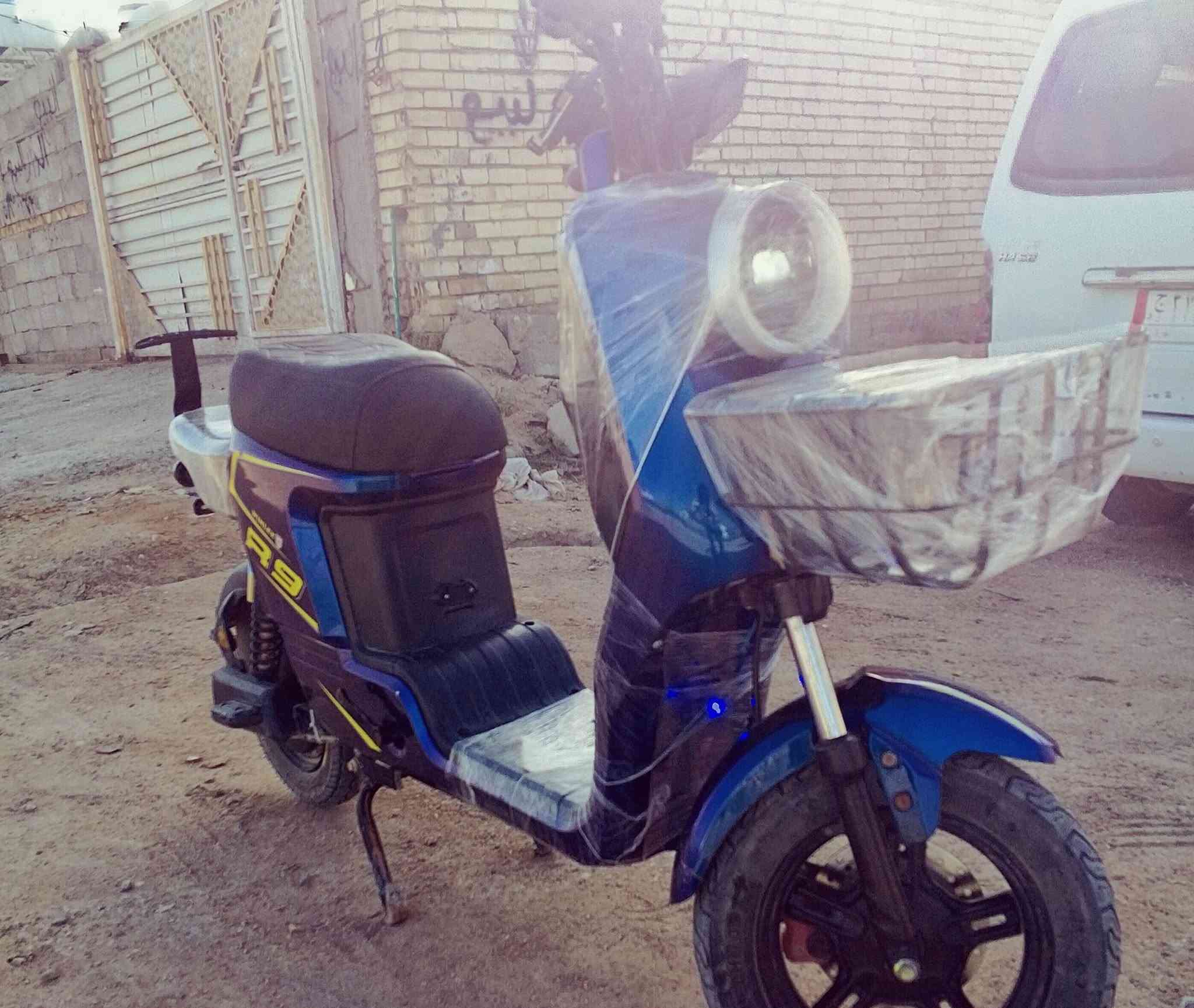 سلام عليكم
دراجه  شحن R9للبيع بدون بطاريات السعر 250 بيه مجال   
تواصل***********
