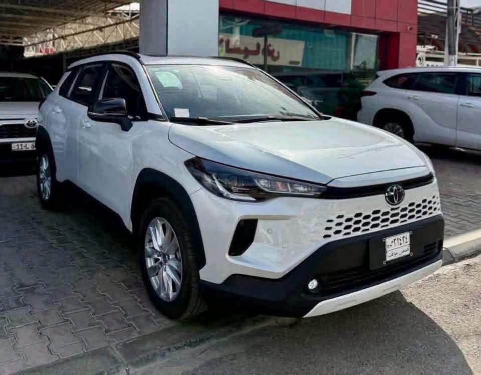 🚗 تويوتا كورلا كروس 2026 – الشكل الجديد 

قوة الأداء + توفير الوقود + فخامة التصميم ✨

🔹 المواصفات:

 • محرك 2000cc هايبرد اقتصادي 🔋
 • فول مواصفات
 • فتحة سقف ☀️
 • رادار أمامي (نظام أمان متطور)
 • مقاعد جلد أصلي فخم
 • كرسي كهرباء (3 وضعيات)
 • رنكات قياس 16 إنش + مرايا سوداء 🖤
 • شاشة كبيرة عالية الدقة
 • عدادات ديجيتال (كيجات إلكترونية)
 • حساسات أمامية وخلفية أصلية
 • كشافات بروجكتر + حمالات سقف
 • وباقي المواصفات المعروفة من Toyota ✅

📞 لمعرفة السعر:
علق برقم 1 يصلك الرد التلقائي 📮
متوفر مرقم مثبت لوحات جاهز ✅

📍 العنوان: بغداد – معارض البياع – الشارع الرئيسي

📱 للاستفسار:
***********
***********
***********
***********
