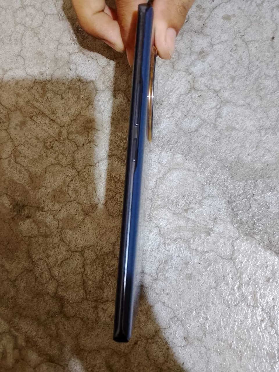 سلام عليكم مبايل هونر X9s للبيع 
 مابيه اي عيب بس فطر بل شاشه كما واضح بل صوره سعر300 الف وبي مجال للشراي كركوك حي النصر خاص او الاتصال على هذه الرقم ***********
