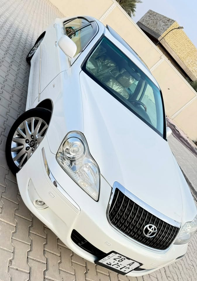كراون ماجستا V8 • ٢٠٠٥ • رقم نجف
