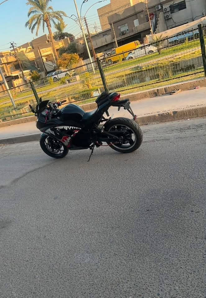 بطح شحن جديدة للبيع اخت جديدة ما ماشيه هواي عنوان بغداد السيدية ***********

