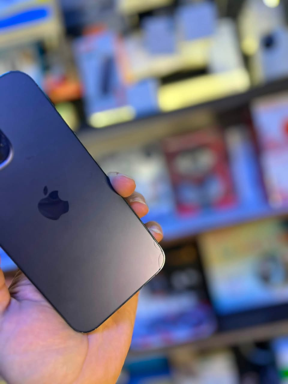 ايفون 14 برو ماكس
ذاكرة 256 
بطارية 87 
دبل سيم كرت Za
فقط بي فطر صغير بضهر 
موضح بالصور 
السعر مناسب 770 الف 
العنوان الايمن الكلوات 
مكتب ابو زيدان 
*********** وتساب فقط ✅
