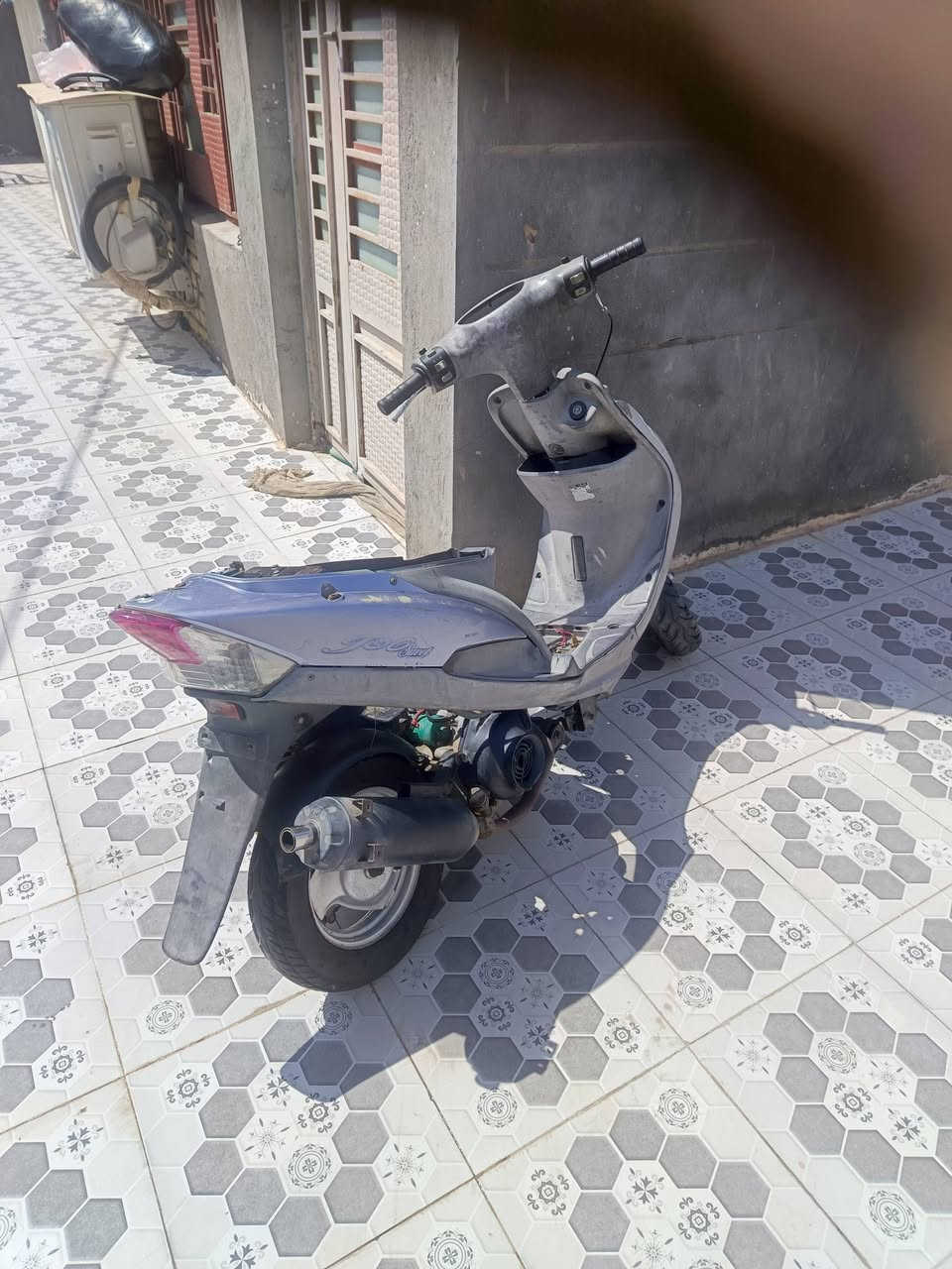 سلام عليكم
ماكس منغوالي للبيع 
كفراتها كامله
جاهزه نكره سلف ختم واحد ابلاديه
محرك مبدال بوشه مال تفصيخ فقط 
دراجه جاهزه كلجات جدد شلعه ومعدال كامله 
مكاني ناصريه قضاء. الشطره راسلني او تخابرني وبخدمتك ***********
