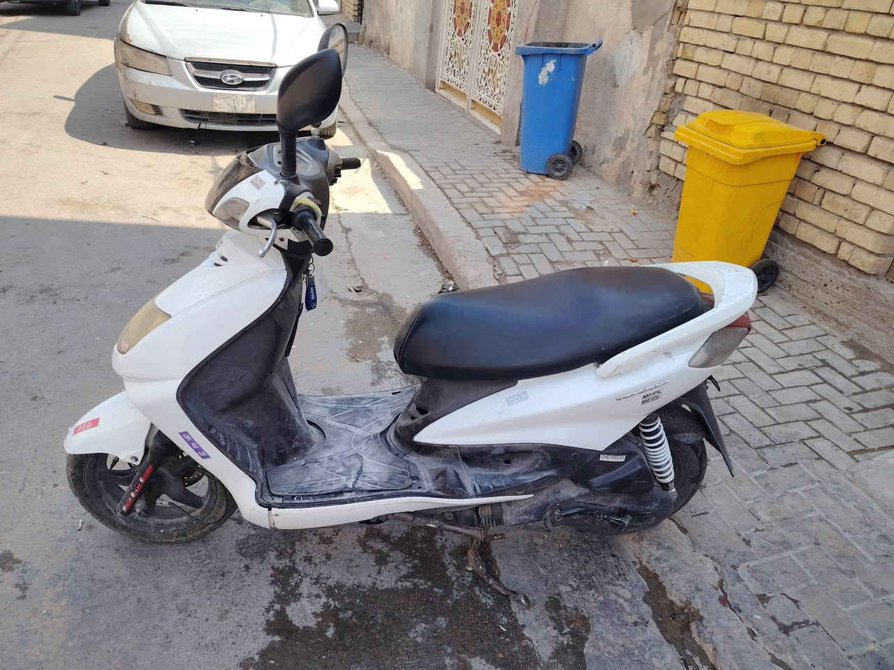السلام عليكم دراجه سكنز نثيه كفرات اصليه محرك مامفتوح بي بدايه تبخير كهربائيات كلهن شغالات  الدراجه خير من الله سعرها 525  بيها مجال بسيط اي استفسار هاذا رقمي *********** مكاني حي اور
