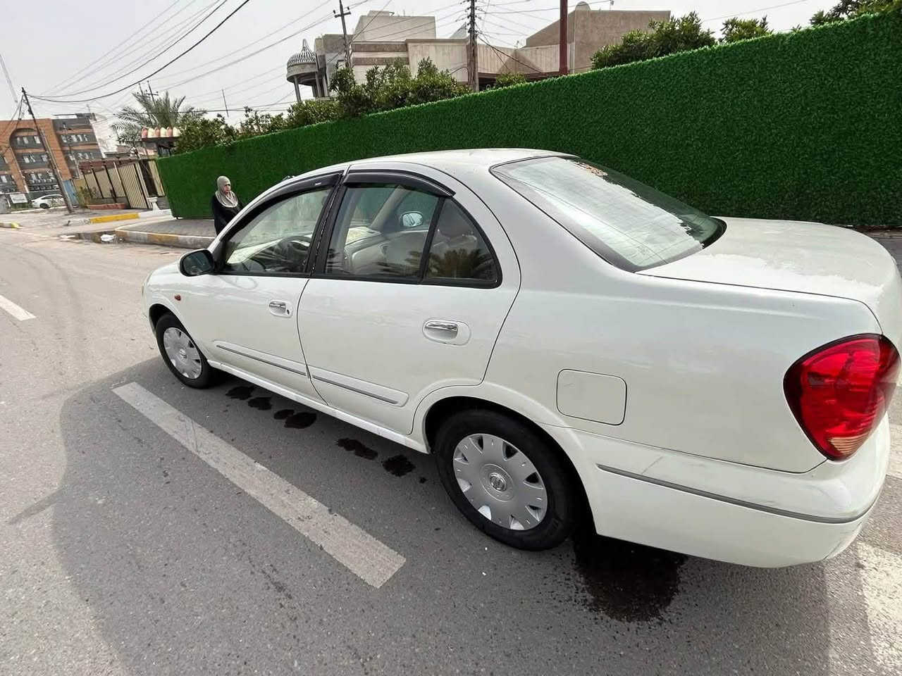 نيسان سني ياباني موديل 2004
السعر/73

سياره جاهزه بسمي تحويل ثانيوم 
كير مكينه  يتبدلن حسب الاتفاق وينقطع من سعر
سياره مصبوغه حزام جماليه 
بيه طخه خفيفه بل جاملغ الخلفي سياره لا بيه دواخل ولا شاصي لا الغود كفاله 
منضومت زنون ثلجي 
اشاير لد 
تبريد ميحتاج اكول ثلاجه مال سني 
صدر امامي جديد قبل كم يوم شاده 
السياره مال جني متعوب عليها 
للاستفسار ***********
