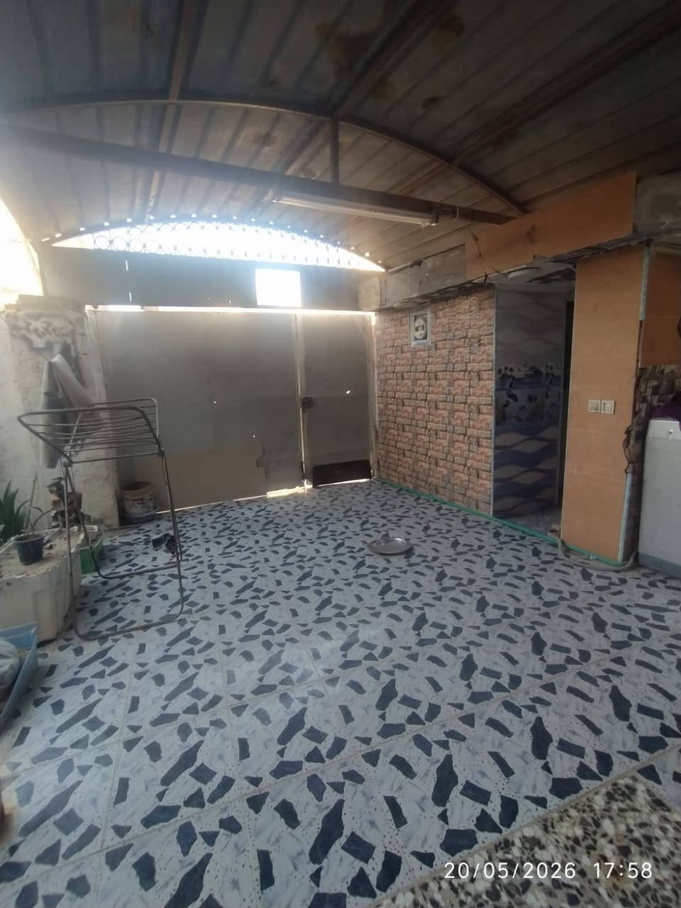 🏡 للبيع – دار سكن
📍 الموقع: بابل – الحلة – شارع 80 (جهة كربلاء)، خلف نون مول، باب الخروج، خامس فرع.

📐 المساحة: 200 متر مربع.

🏠 تفاصيل الدار:
• غرفتان.
• صالة.
• هول.
• مطبخ.
• منور بطول البيت.
• حديقة.
• طارمة.

📞 للاستفسار والمزيد من التفاصيل:
***********
