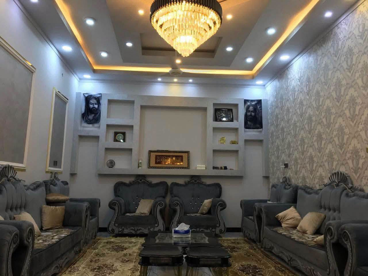 الموحية مقاطعة ٤٠ • ٢٠٠م • طابق ونص