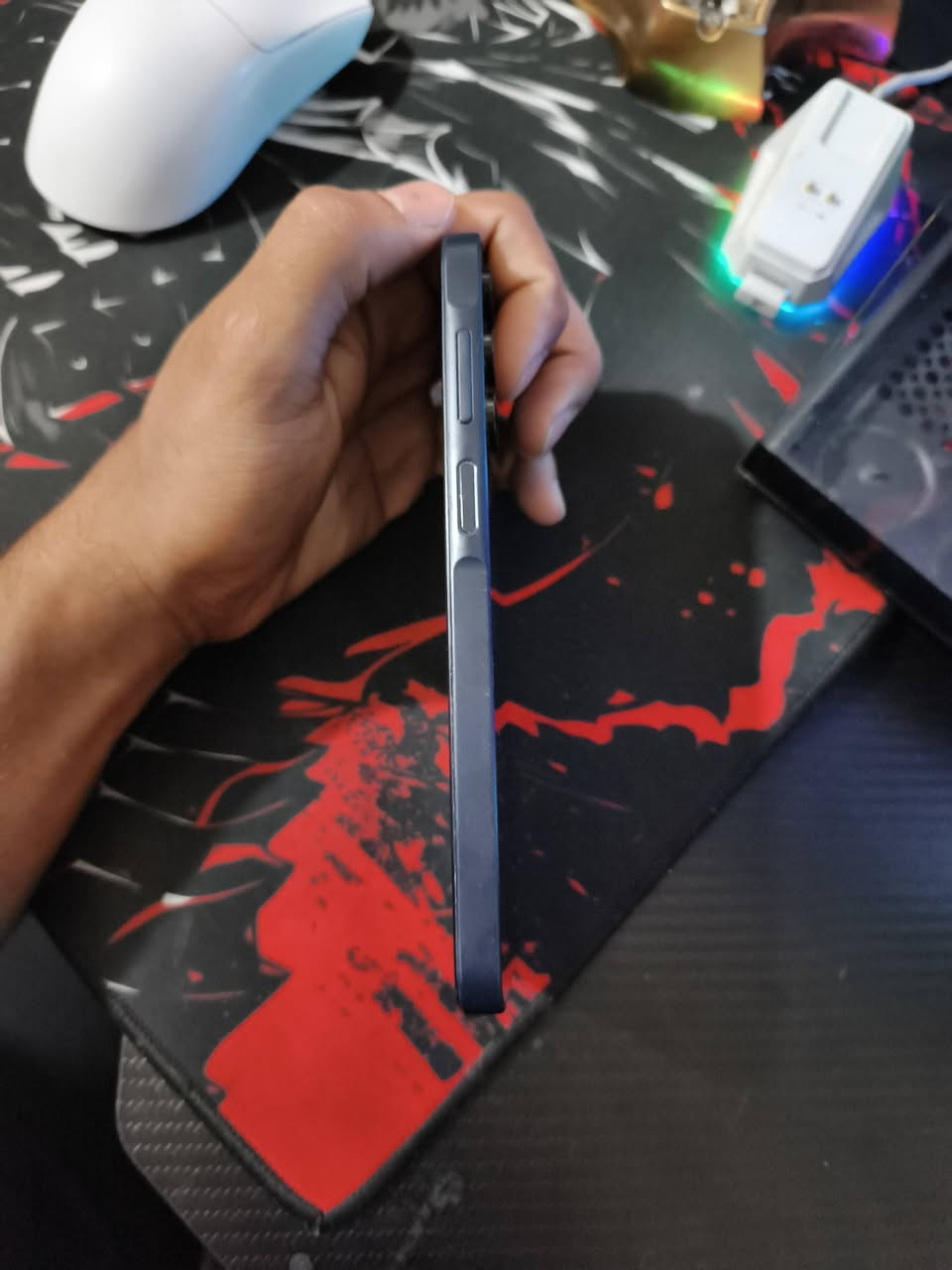 السلام عليكم
Samsung A15 (موديل 2025)

شاشة AMOLED ٩٠ هرتز (فريم)

بطارية 5000 ملي امبير

ذاكرة 256

جهاز جداً نظيف مجرد الفطور البسيطة مثل ما موضح بالصور، شبه خيوط العنكبوت أبداً ممأثرة وجهاز نظام اندرويد 16 أحدث نظام،
السعر 160 وبي مجال بسيط حگ الجية،
مكاني الكاظمية موجود خاص او واتساب. ***********
