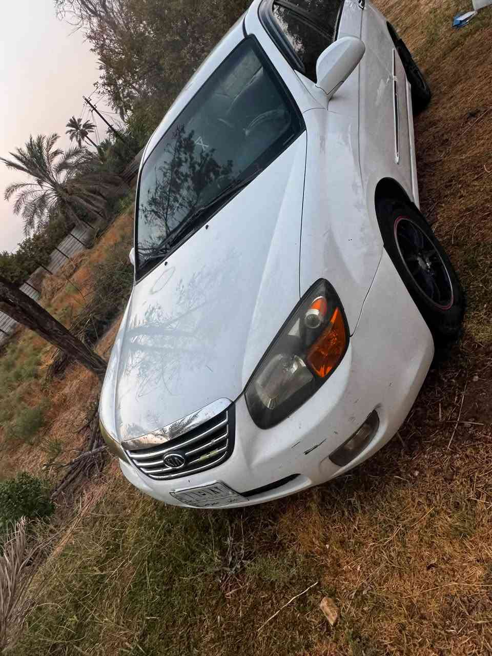 من رخصت الادمن المحترم
كيا سيراتو  2007  ( خليجيه ). بدون حادث فقط صبغ هنا وهنا اثر جراد فقط ابيع حزام  لان اللون صدفي يجرد ركزززلي بددون حادث 

كير ومكينه وتبريد وتخم تاير   جدد  فقط شويه عندي صوت بالصدر خفيف 
داخلهه نضيف السياره مال بيت  كلش حلوه وناعمة 

عنوان بغداد الدورة 
مراوس او نقد ابيع السعر 82 وبيهه مجال  
للاتصال والاستفسار ***********
