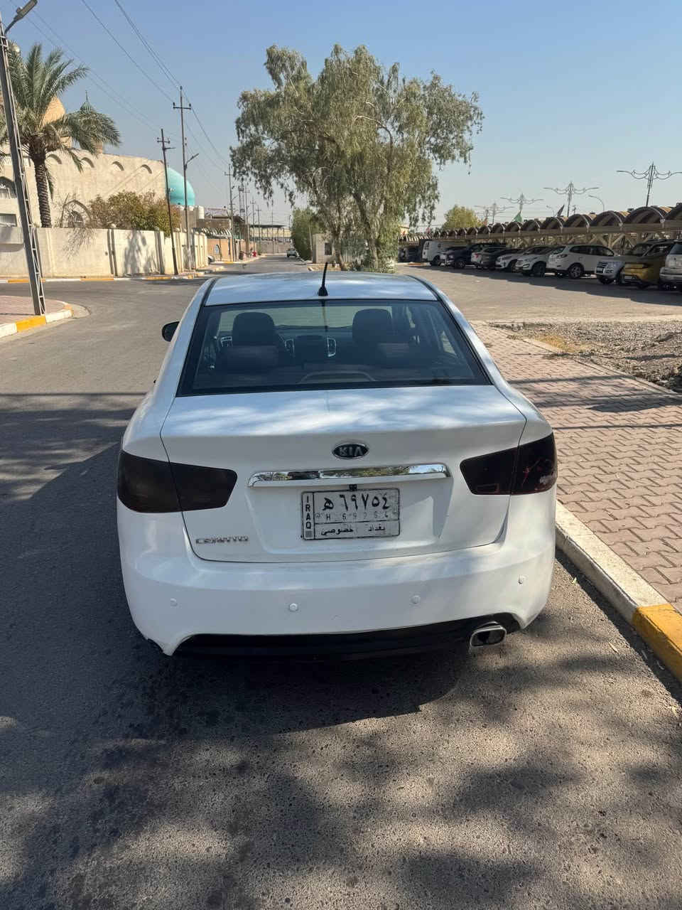 للبيع كيا سيراتو  ٢٠١٢ خليجي مكانات صبغ ابيعلك احزام مكاني بغداد مصفى الدورة السعر ٧٥ وبيها مجال كلش بسيط للستفسار *********** بغداد, العراق
