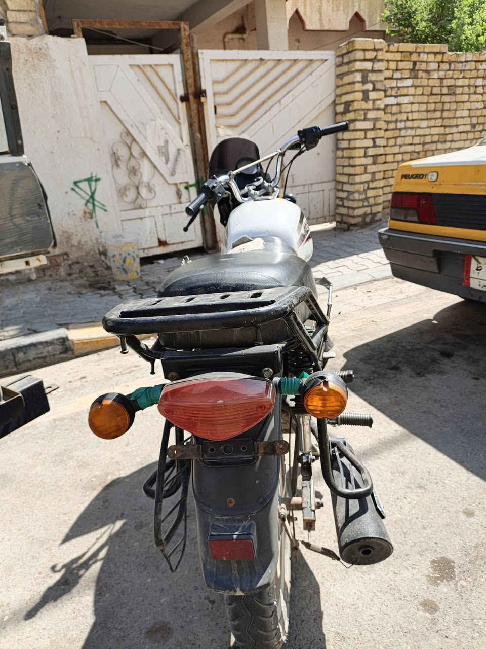 دراجه بوكسر مديل 18دراجه كاعده عوزه باتري وبيه خربطه للماكنيت السعر 750وبيه مجال الرقم:***********
