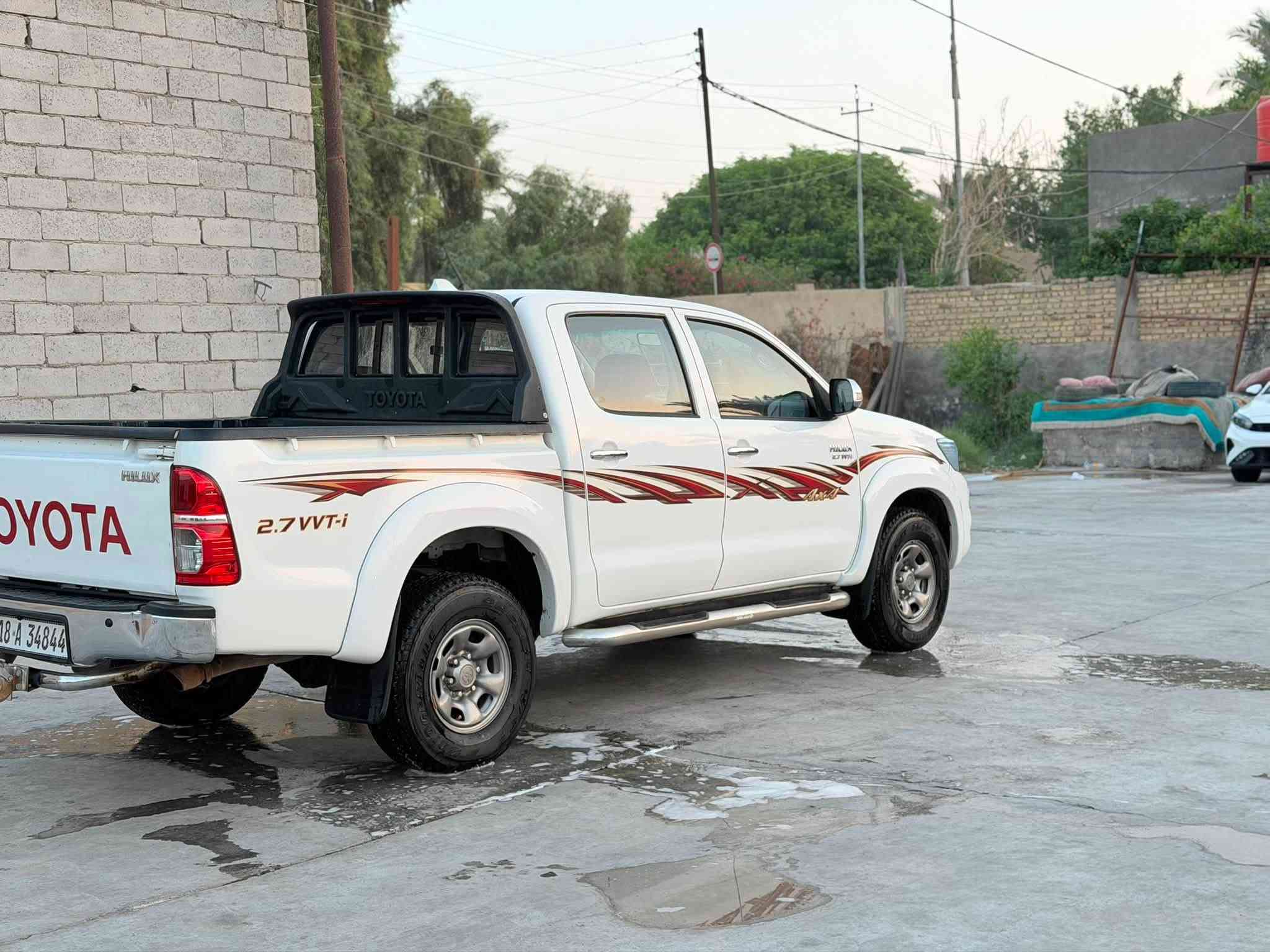 سلام عليكم للبيع بيكم هايلوكس فورويل مديل ٢٠١٤ بسمي تحويل   مباشر سنويه جديده رقم دولي  كويتي ساير مكفوله كفاله عامه من كلشي مكينه كير حداديه تبريد  تخم تاير كله جاهز سياره وضع  شركه استخدام شخصي  السعر ١٨٦ وبيه مجال المكان سماوه الرقم *********** ❤️
