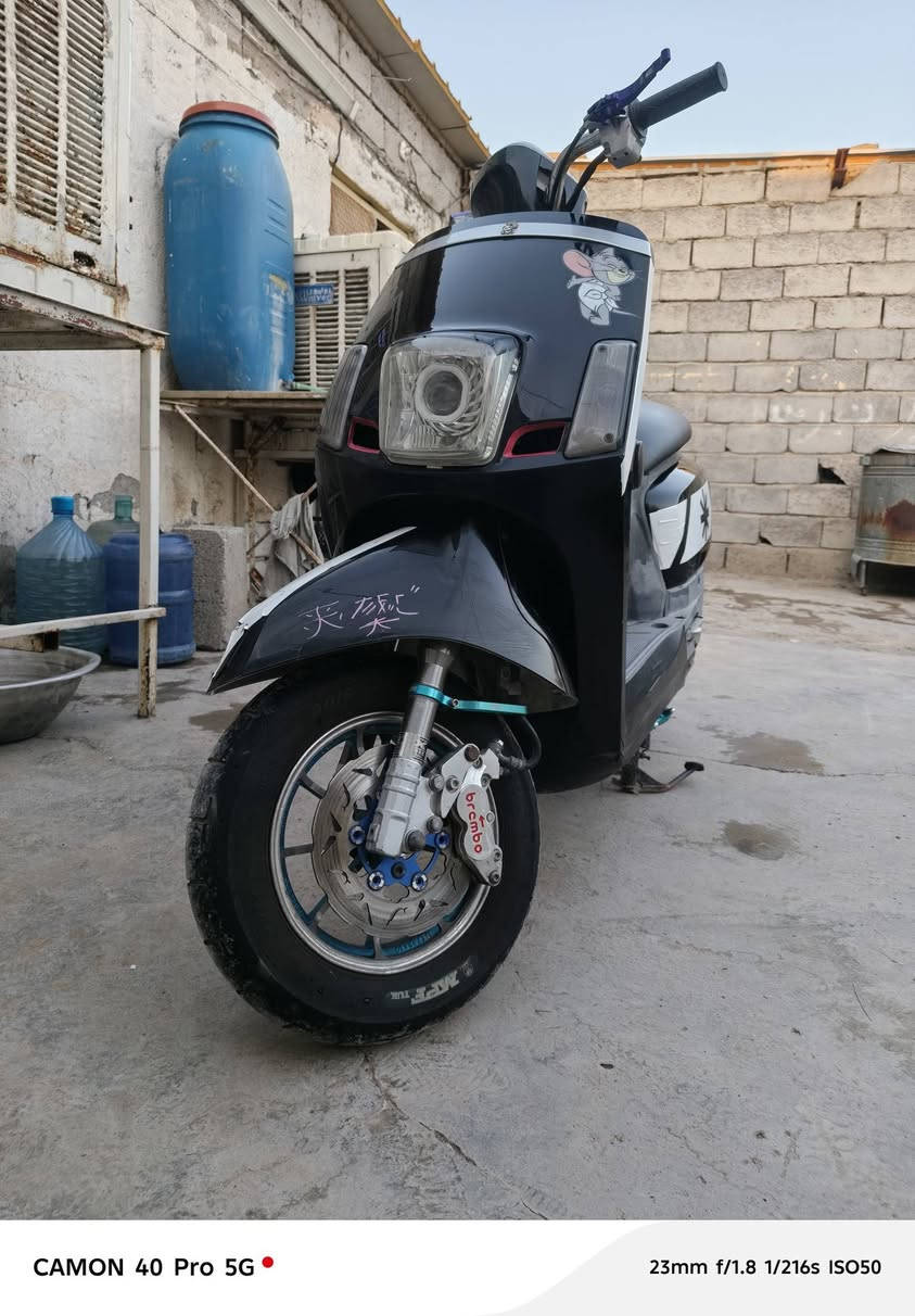 السلام عليكم بوليس للبيع كامله اي نقص مابيها المحرك بلدي على وضع الشركه يشك الكاع شك والنضافه كدام عينك دراجه مرتبه وحلووه مكاني ديالى بعقوبه التحرير وهذا رقمي ***********
