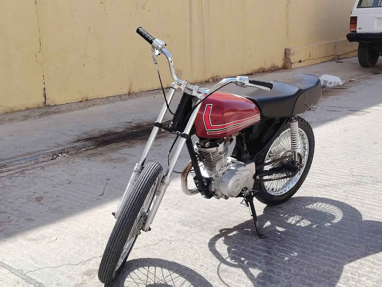 السلام عليكم ✋
اربعه كير كلك للبيع 🏍️
دراجه نظيفه محركها نظيف يخبلل 🧼 
السعر 330 وبيها مجال💲💵 
مكاني نجف قرية الغدير الأولى  🏘️
تواصل خاص او واتساب
***********
